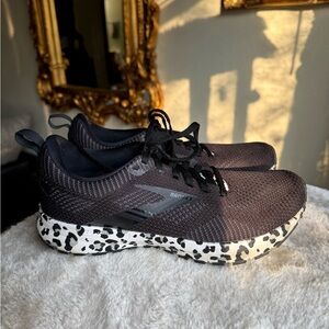 🖤New Brooks Women's Black Revel 5 Snow Leopard Running Sneakers🖤